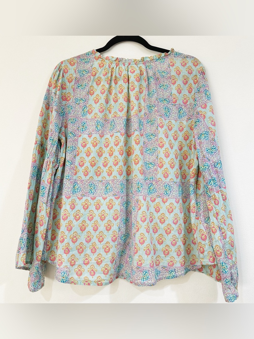 Anthropologie Lilka Sweetest Dreams Bell Sleeve Top Size Medium - Picture 7 of 9